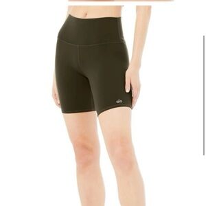 ALO Yoga Women's Black High-Waist Shorts